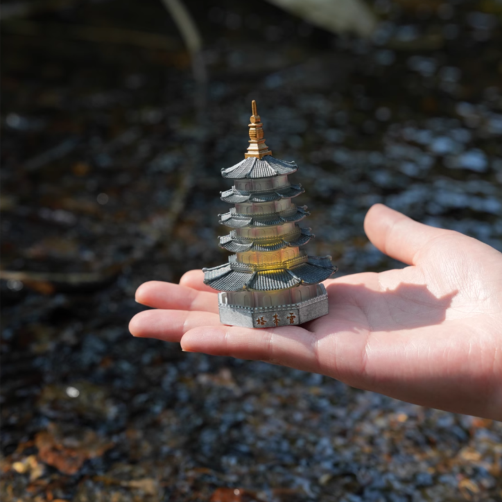 Hangzhou West Lake Leifeng Pagoda Glow-in-the-Dark Fridge Magnet